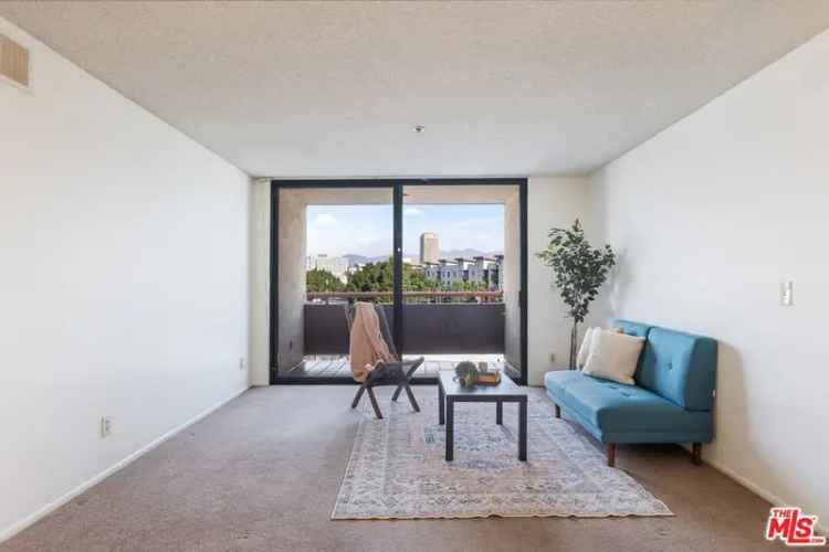 Condo For Sale in 222, South Central Avenue, Los Angeles, California