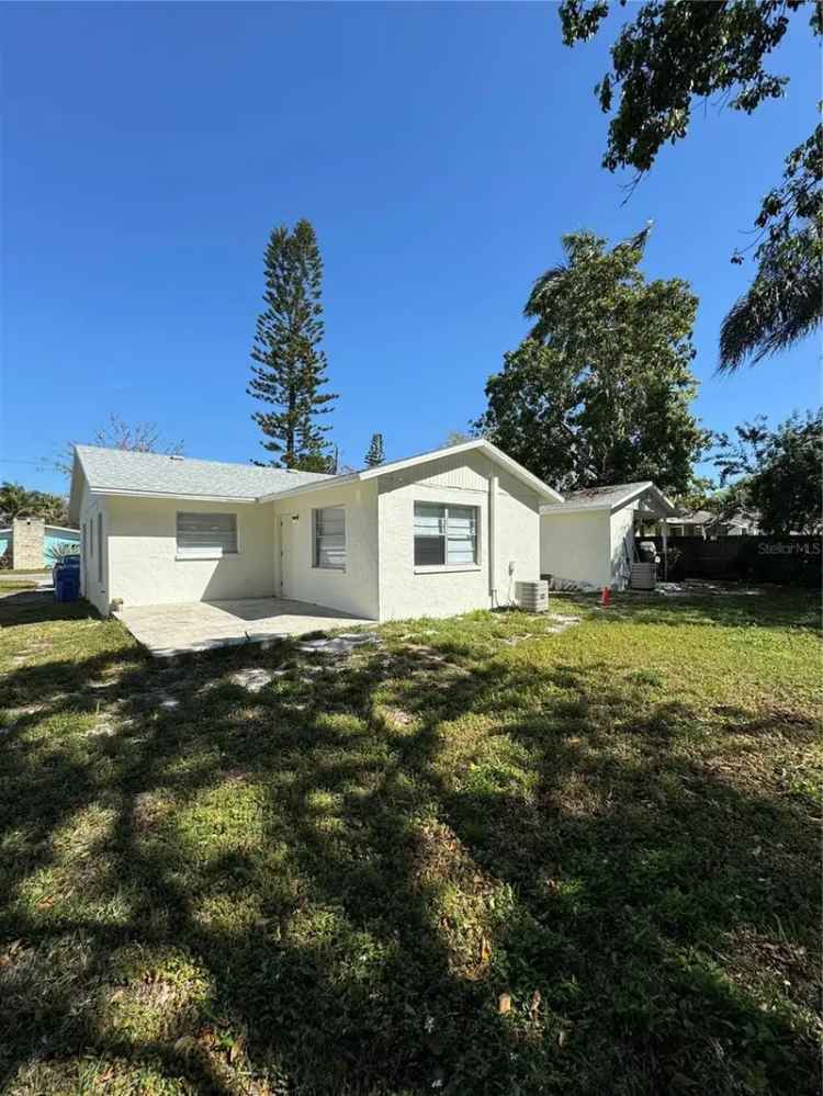 Multi-family house For Sale in Bradenton, Florida