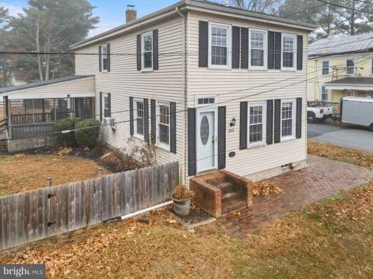 Single-family house For Sale in 300, Bayard Street, Delaware City, Delaware