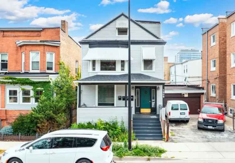 Multi-family house For Sale in 1909, Asbury Avenue, Evanston, Illinois