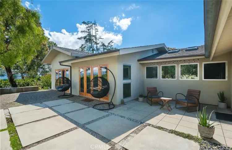 Single-family house For Sale in 2930, Alta Laguna Boulevard, Laguna Beach, California