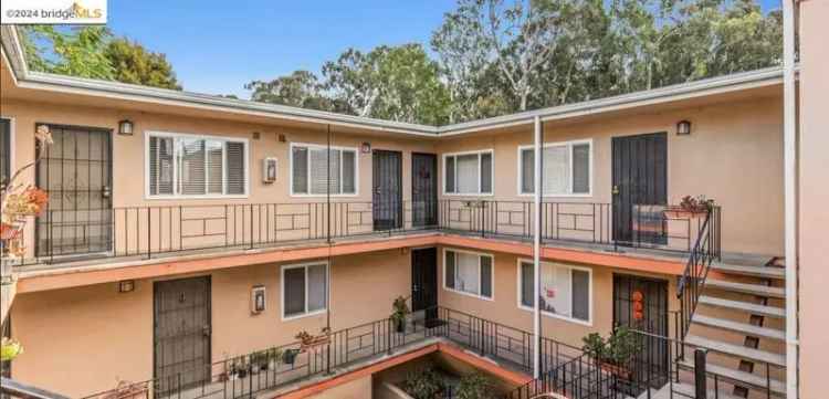 Multi-family house For Sale in 5470, Camden Street, Oakland, California