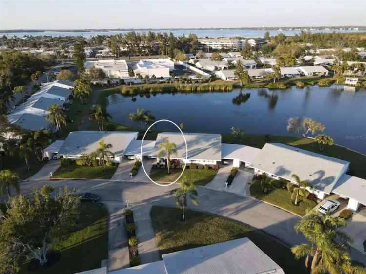 Condo For Sale in 4513, Lexington Circle, Bradenton, Florida