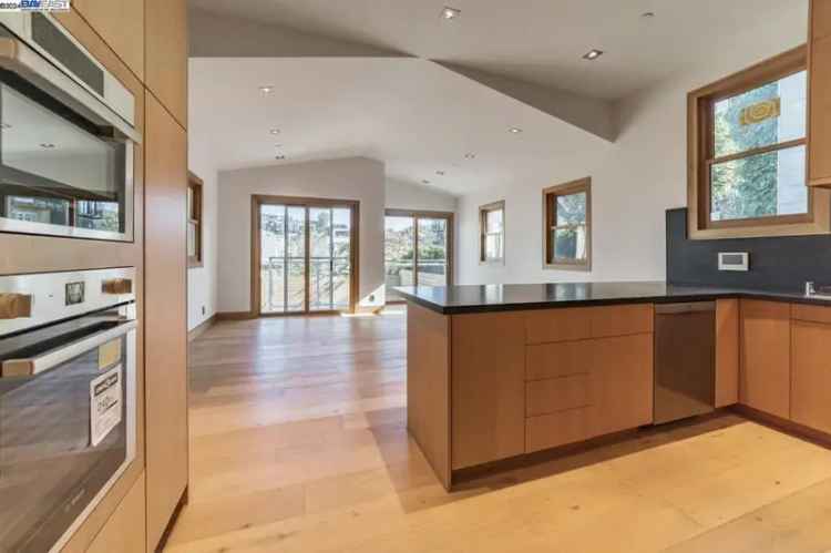 Single-family house For Sale in 1208, Stanyan Street, San Francisco, California