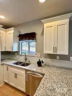 Single-family house For Sale in 1347, Peterson Lane, Santa Rosa, California