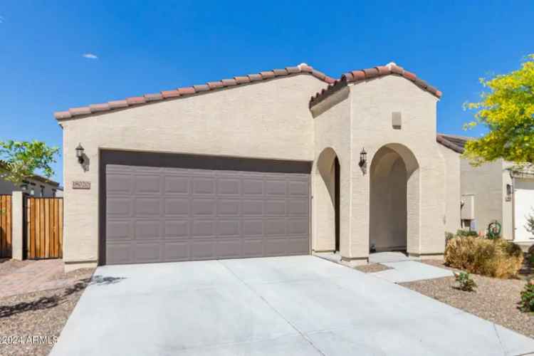 Single-family house For Sale in 18020, West Muirwood Drive, Goodyear, Arizona