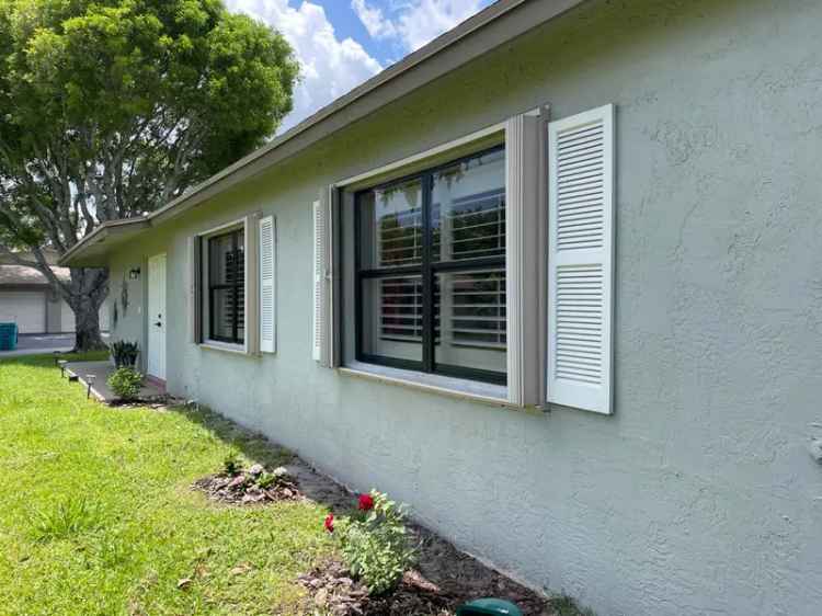 House For Sale in Boynton Beach, Florida