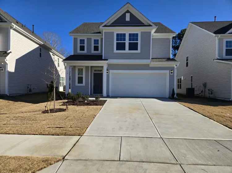 Spacious 3 Bedroom 2.5 Bath Home Near Raleigh and Fort Liberty