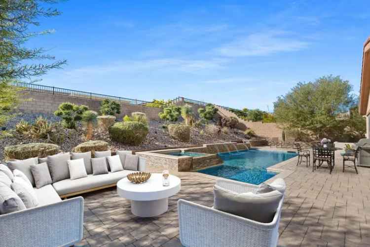 Single-family house For Sale in 73715, Picasso Drive, Palm Desert, California