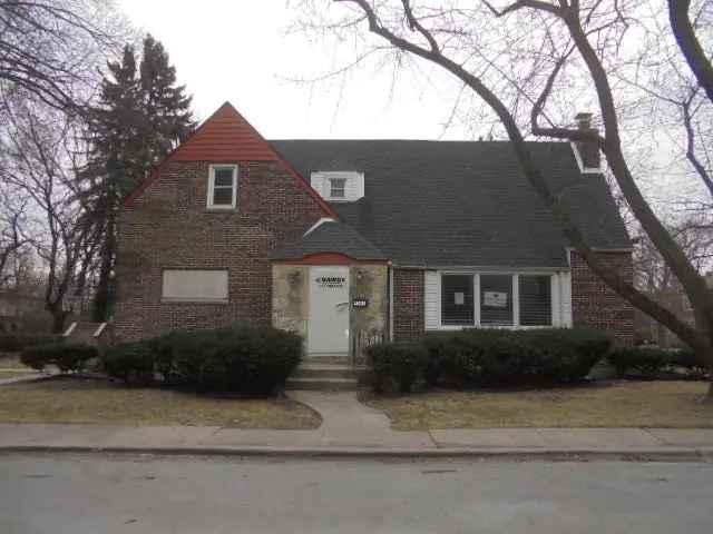 Single-family house For Sale in 9001, South Claremont Avenue, Chicago, Illinois