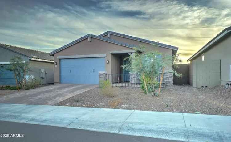 Single-family house For Sale in 19945, West Badgett Lane, Litchfield Park, Arizona