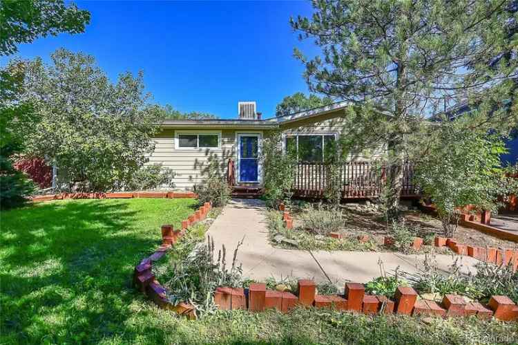 Single-family house For Sale in 7115, Geneva Court, Lakewood, Colorado