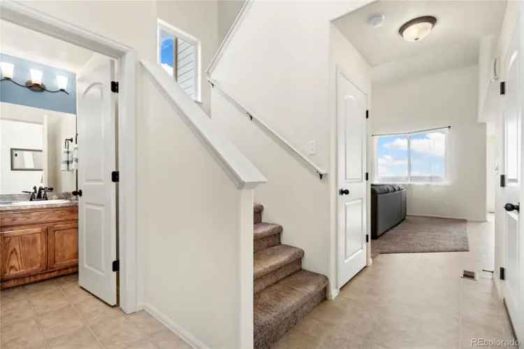 Single-family house For Sale in Greeley, Colorado