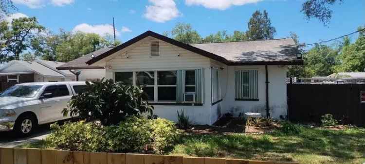 Single-family house For Sale in 2812, 18th Street East, Bradenton, Florida