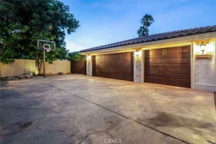 Single-family house For Sale in Cathedral City, California