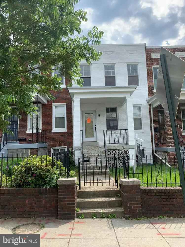 House For Sale in 1119, Oates Street Northeast, Washington, District of Columbia