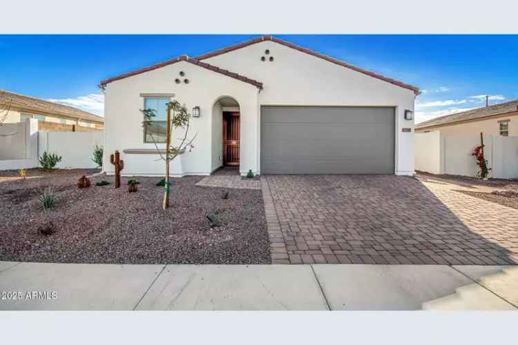 Single-family house For Sale in 17765, West Silverwood Drive, Goodyear, Arizona