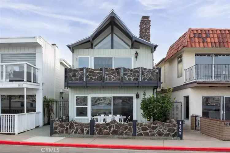 Duplex For Sale in 1809,1809 1/2, West Bay Avenue, Newport Beach, California