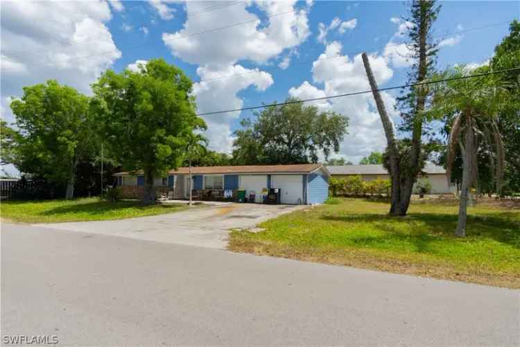 Single-family house For Sale in East Naples, Florida