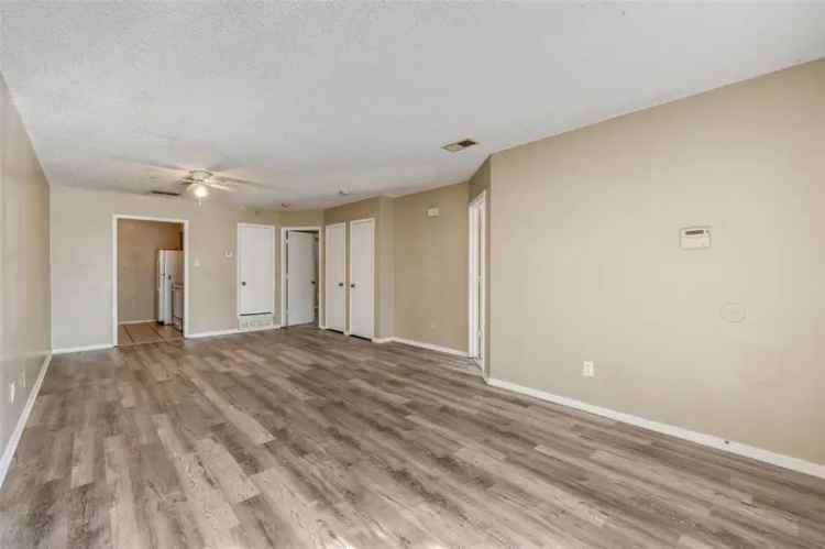 Duplex For Sale in Arlington, Texas