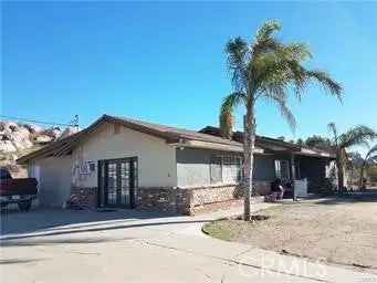 Single-family house For Sale in Perris, California