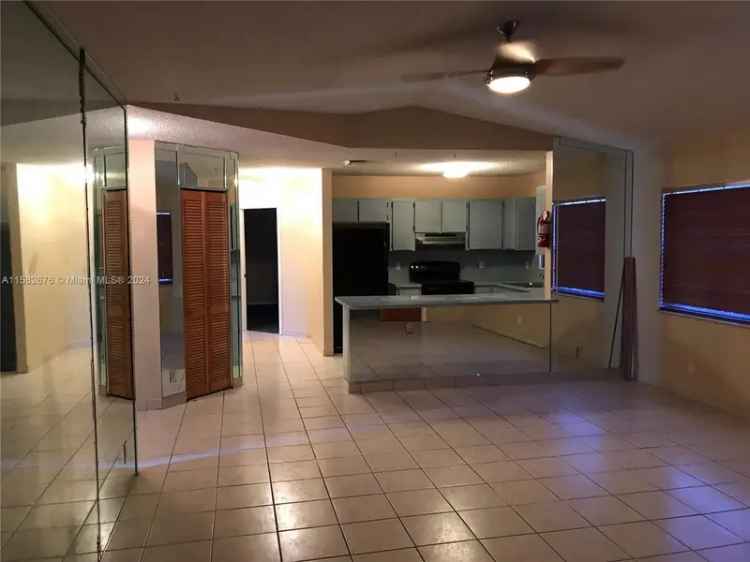 Single-family house For Sale in Fort Lauderdale, Florida