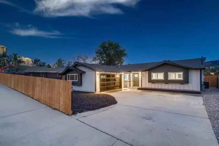 Single-family house For Sale in 6548, Bantam Lake Circle, San Diego, California