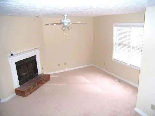 House For Sale in 1016, Kennesborough Road Northwest, Kennesaw, Georgia