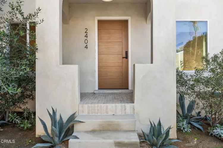 Single-family house For Sale in 2404, Glover Place, Los Angeles, California