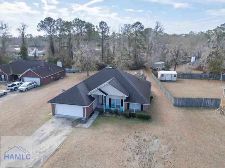 Single-family house For Sale in 1171, Cumberland Drive, Hinesville, Georgia