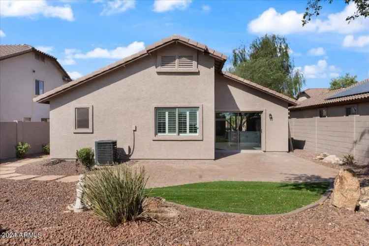 Single-family house For Sale in 7151, South 251st Drive, Buckeye, Arizona