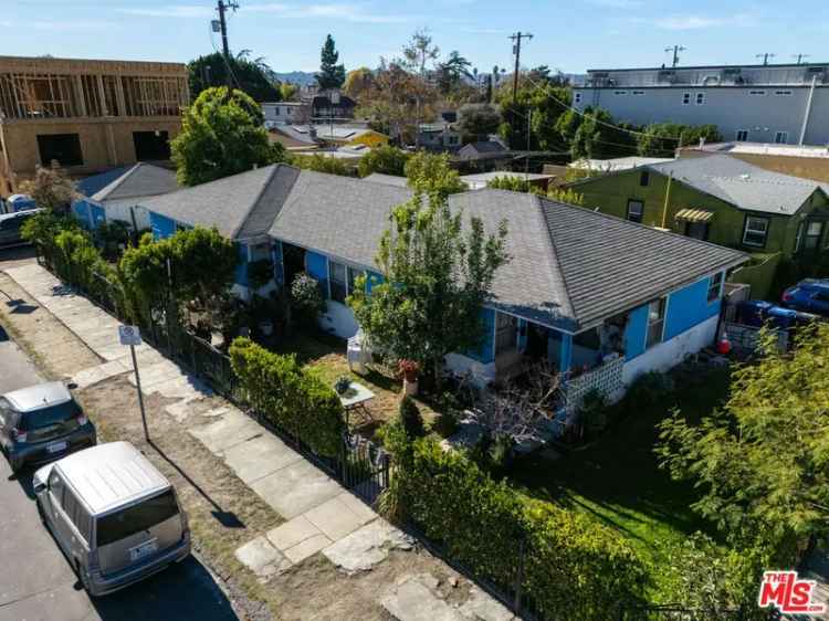 Multi-family house For Sale in 11202, Oxnard Street, Los Angeles, California