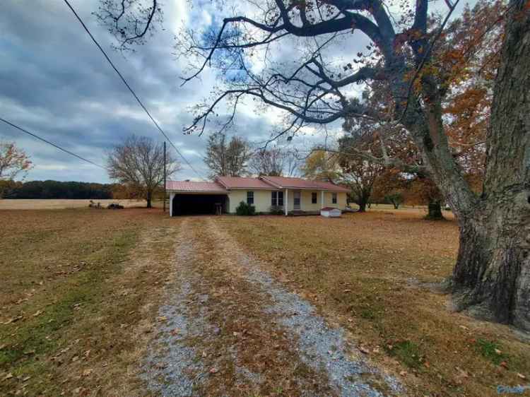 Single-family house For Sale in 24374, Drawbaugh Road, Athens, Alabama