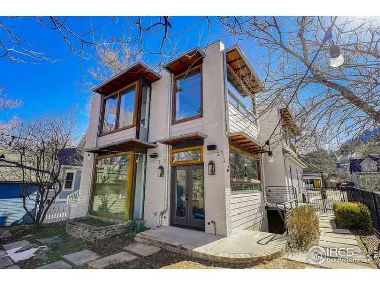 Single-family house For Sale in 465, Marine Street, Boulder, Colorado