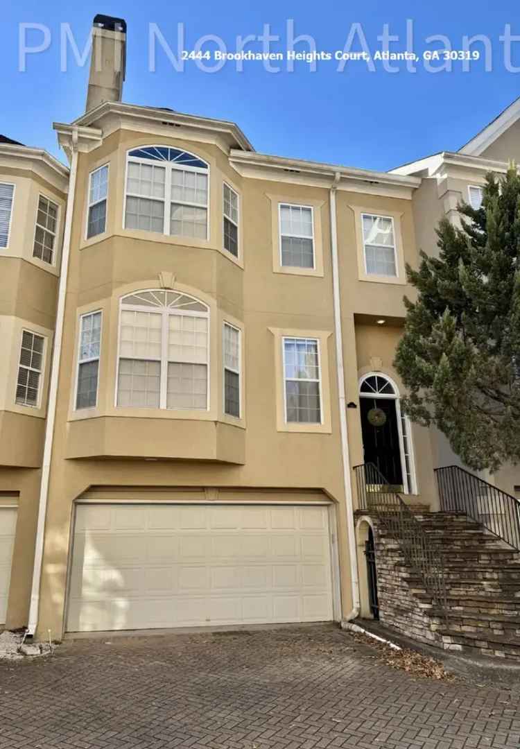 Luxury Townhouse for Rent in Brookhaven