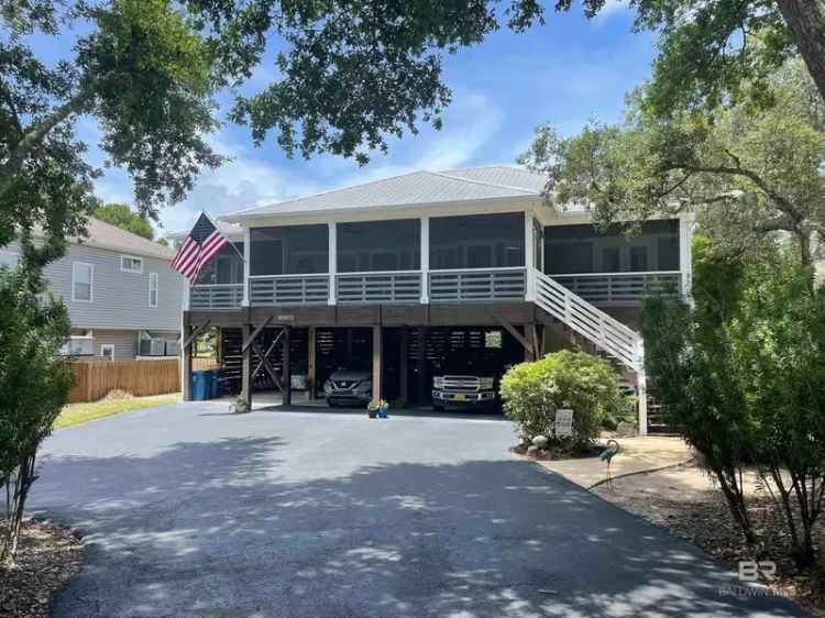 Single-family house For Sale in Gulf Shores, Alabama