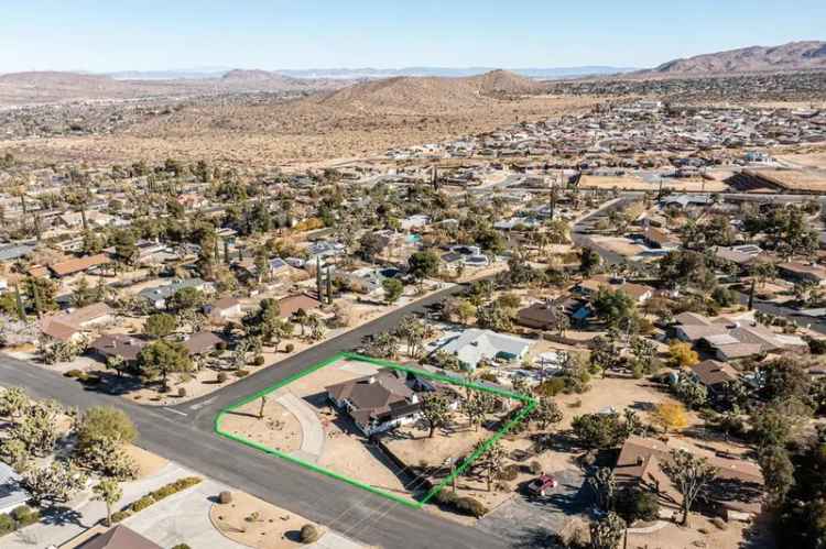 Single-family house For Sale in 8687, Grand Avenue, Yucca Valley, California