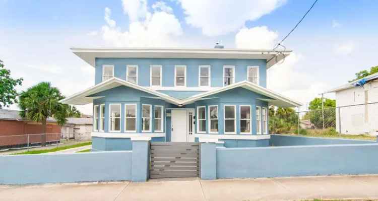 Multi-family house For Sale in 815, 6th Street, West Palm Beach, Florida