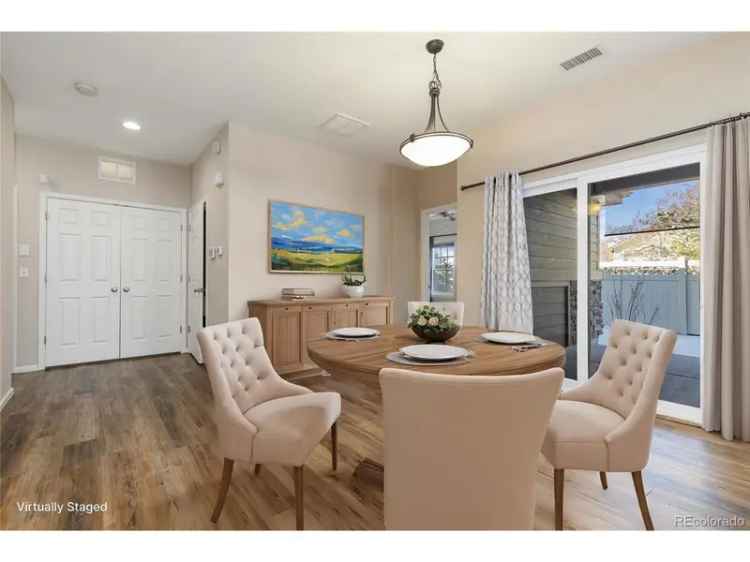 Single-family house For Sale in Arvada, Colorado