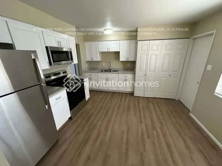 Home for Rent with Smart Home Tech and Pet-Friendly Yard