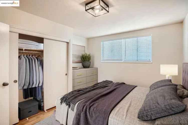 Multi-family house For Sale in 1560, Jackson Street, Oakland, California