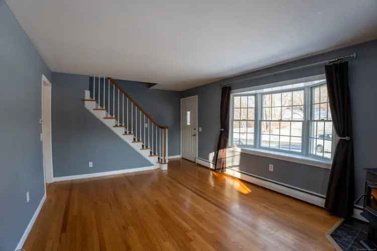 Single-family house For Sale in 376, Strong Street, East Haven, Connecticut