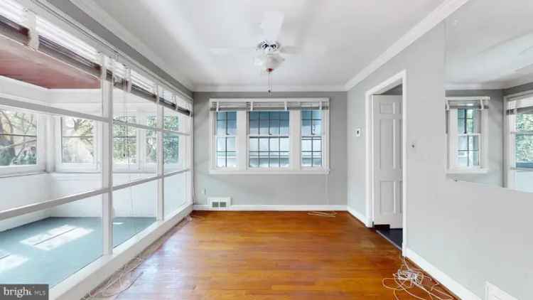 Single-family house For Sale in 5011, Fulton Street Northwest, Washington, District of Columbia