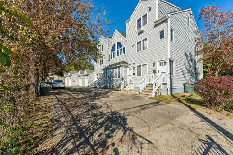 Multi-family house For Sale in 249, East Avenue, Bridgeport, Connecticut