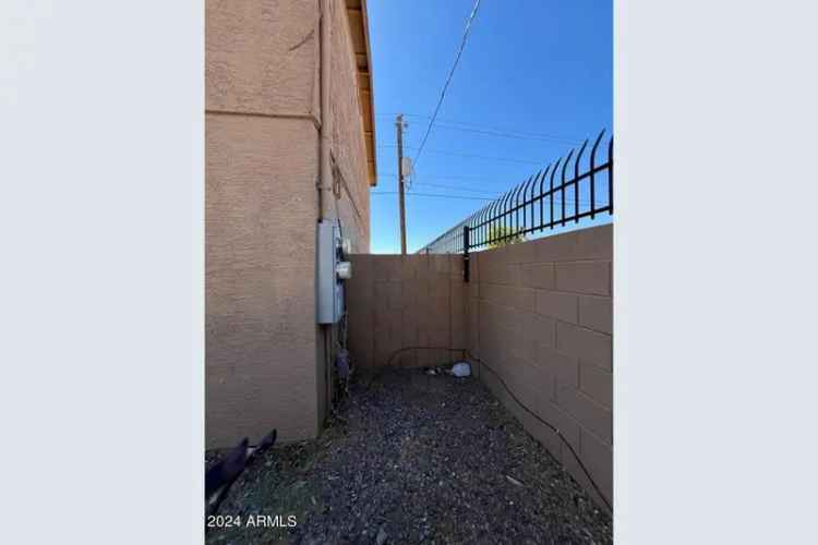 Multi-family house For Sale in Phoenix, Arizona