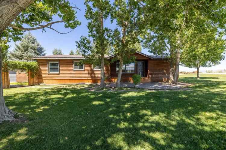 House For Sale in Montrose, Colorado