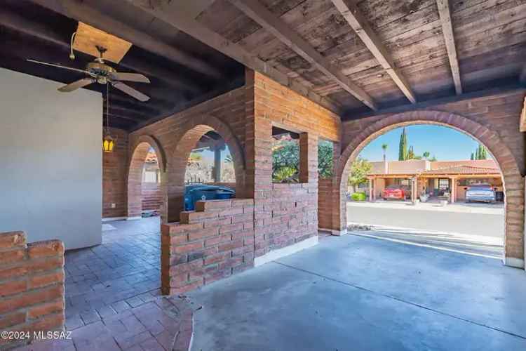 House For Sale in 71, North Las Yucas, Green Valley, Arizona