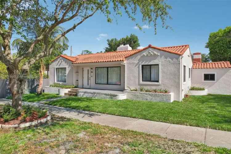 Single-family house For Sale in 700, Northeast 81st Street, Miami, Florida