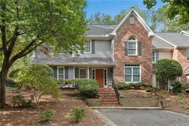 House For Sale in 146, River Ridge Lane, Roswell, Georgia