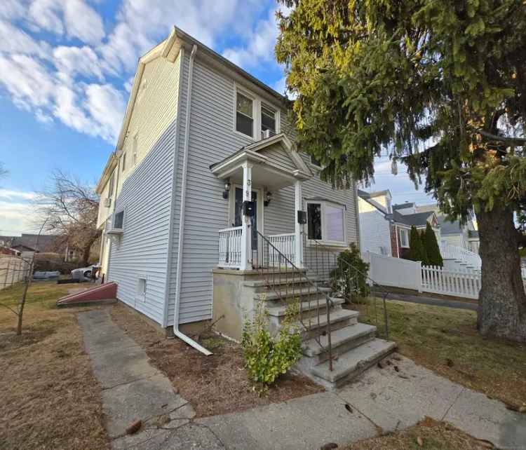 Multi-family house For Sale in 39, Durant Street, Stamford, Connecticut